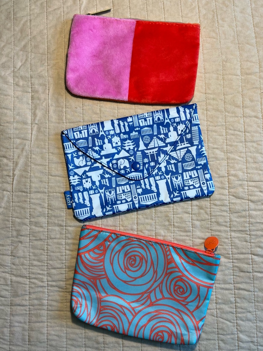 ipsy Pink and Red Velvet Colorblock Cosmetic Pouch